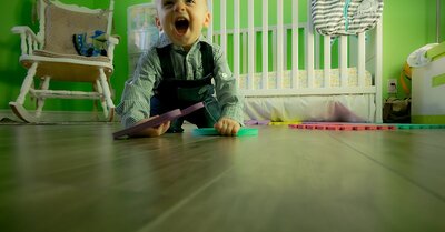Jouer avec les tout-petits : l’importance du jeu dans leur développement