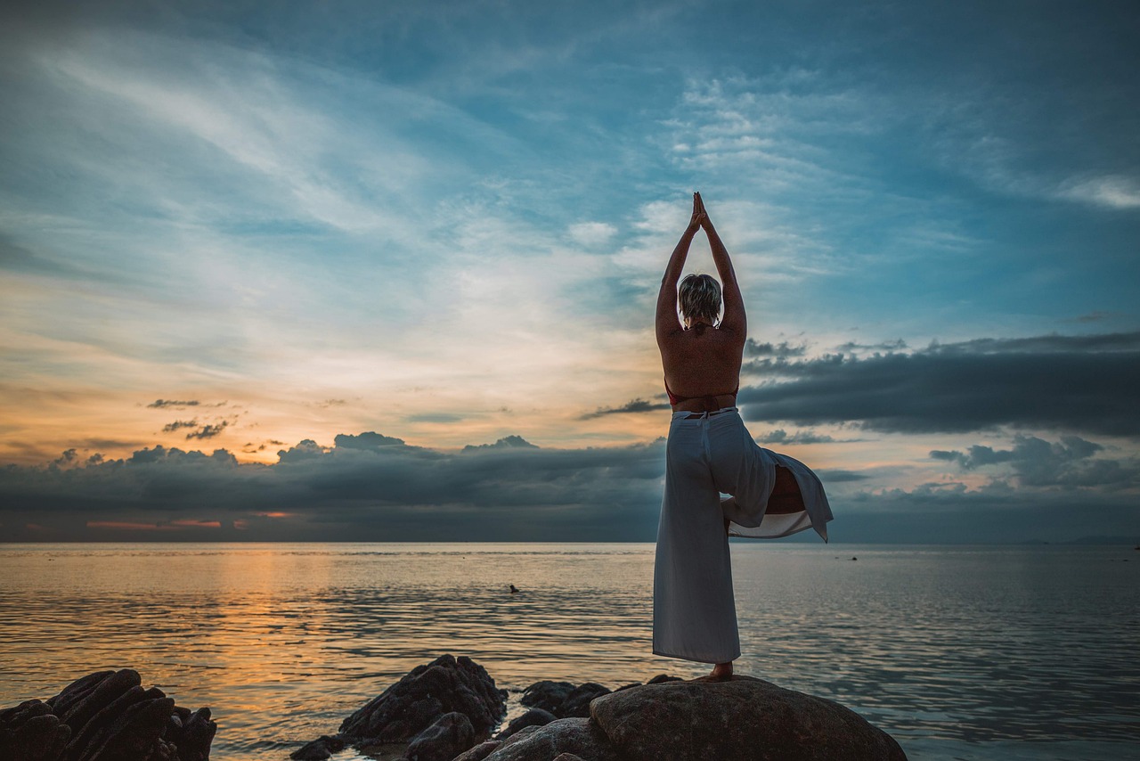 découvrez les nombreux bienfaits du yoga pour les enfants, incluant une meilleure concentration, une gestion des émotions et une stimulation de la créativité. initiez vos petits au yoga pour favoriser leur bien-être physique et mental dès le plus jeune âge.