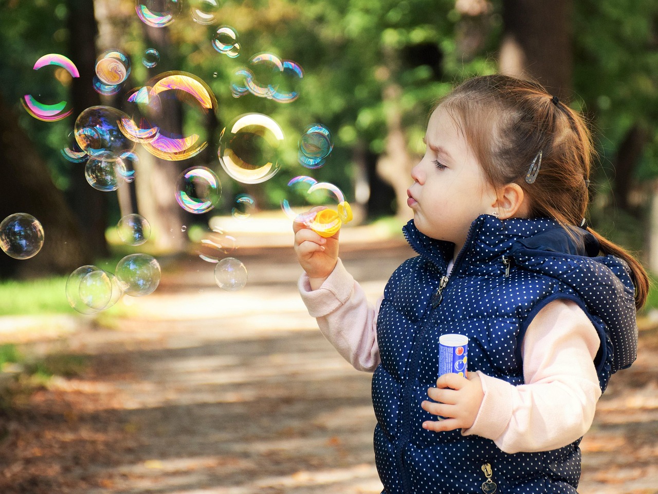 découvrez les étapes clés du développement de l'enfant, de la petite enfance à l'adolescence. apprenez comment favoriser un épanouissement harmonieux à travers des conseils pratiques et des ressources éducatives.