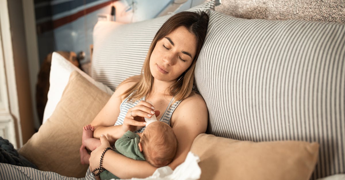 découvrez des idées originales et des conseils pratiques pour organiser une baby shower inoubliable. thèmes, décorations, jeux et recettes : tout ce dont vous avez besoin pour célébrer l'arrivée de bébé avec style et joie.