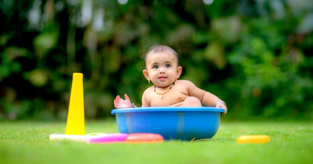 découvrez notre guide complet sur le bain de bébé, avec des conseils pratiques pour choisir la meilleure baignoire, la température idéale de l'eau et des astuces pour rendre l'heure du bain amusante et agréable pour votre enfant.