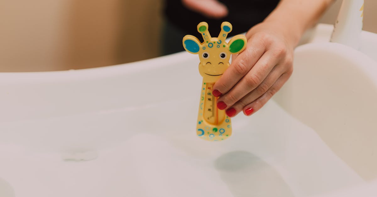 découvrez l'univers des bains pour bébé avec des produits doux et sécurisés. apprenez les meilleures astuces pour rendre le bain de votre enfant agréable et relaxant, tout en garantissant sa sécurité et son confort.