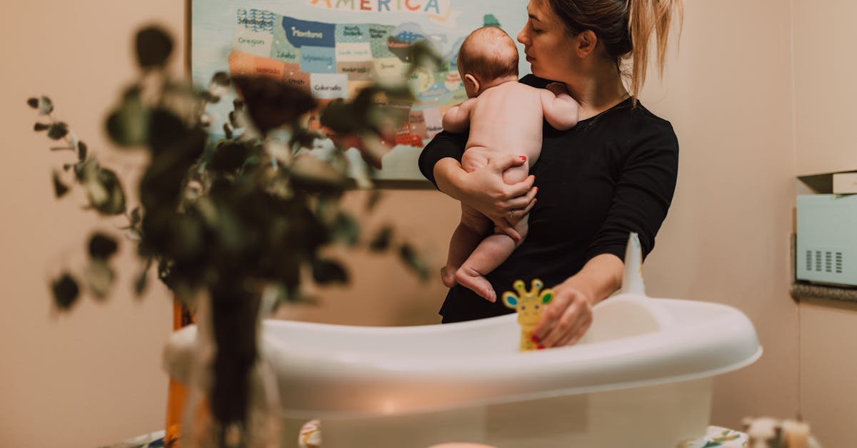 découvrez notre sélection d'articles pour le bain de bébé, conçus pour rendre le moment du bain sûr et agréable. explorez nos baignoires, accessoires et produits de soin adaptés aux tout-petits.