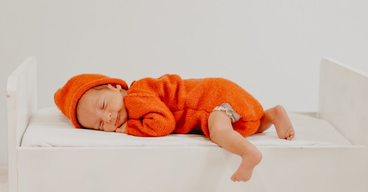découvrez des conseils essentiels pour garantir la sécurité de votre bébé à la maison et en déplacement. apprenez les meilleures pratiques pour prévenir les accidents et créer un environnement sain et sécurisé pour votre enfant.