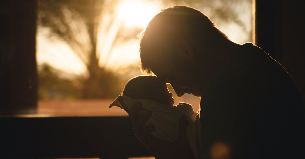 découvrez l'importance et le rôle essentiel des pères dans la vie familiale. explorez des conseils, des histoires et des ressources pour renforcer le lien père-enfant et célébrer la parentalité.