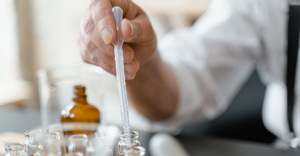 découvrez notre sélection de bouteilles en verre, alliant élégance et écologie. idéales pour conserver vos boissons, ces bouteilles réutilisables sont non seulement respectueuses de l'environnement, mais ajoutent également une touche esthétique à votre table. explorez notre gamme dès maintenant pour des solutions durables et stylées.