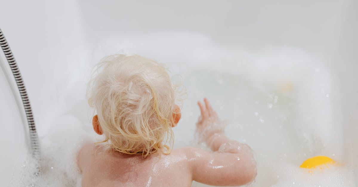 découvrez des conseils et astuces pour prendre soin de la peau délicate de votre bébé. apprenez à choisir les meilleurs produits, à prévenir les irritations et à garder la peau de votre enfant saine et douce.