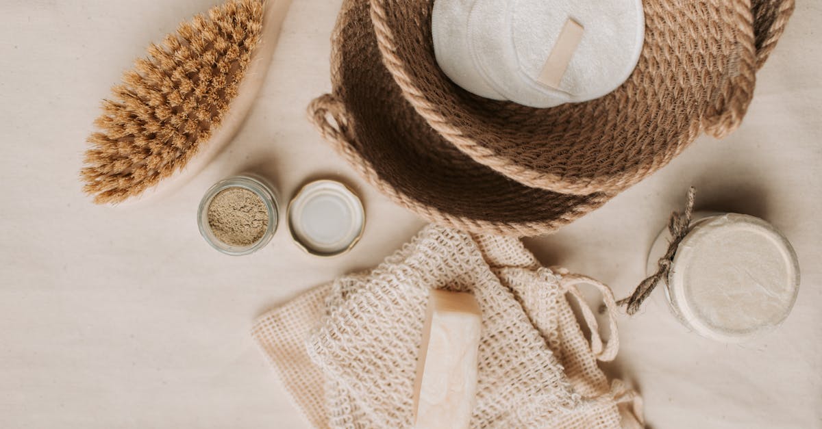 découvrez notre collection d'accessoires de bain élégants et fonctionnels qui transformeront votre salle de bains en un véritable havre de paix. profitez de solutions de rangement pratiques, de porte-savons design, de tapis de bain confortables et bien plus encore, pour un espace à la fois esthétique et agréable au quotidien.