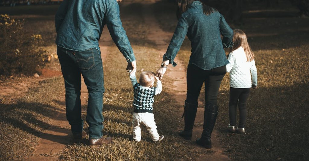 découvrez des conseils pratiques et des stratégies éprouvées pour élever vos enfants dans un environnement positif et aimant. explorez des ressources sur la parentalité, les défis courants et les solutions pour devenir un parent épanoui.