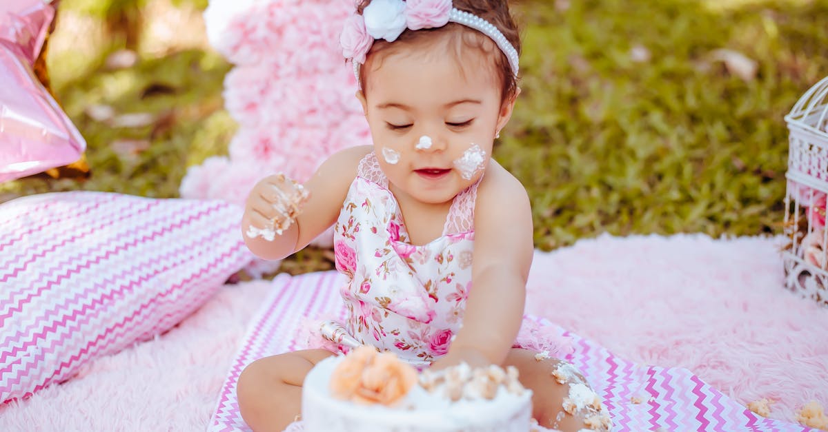 découvrez notre sélection de crèmes pour bébés, spécialement formulées pour apaiser et protéger la peau délicate de votre enfant. offrant hydratation et douceur, nos produits sont adaptés même aux peaux les plus sensibles.