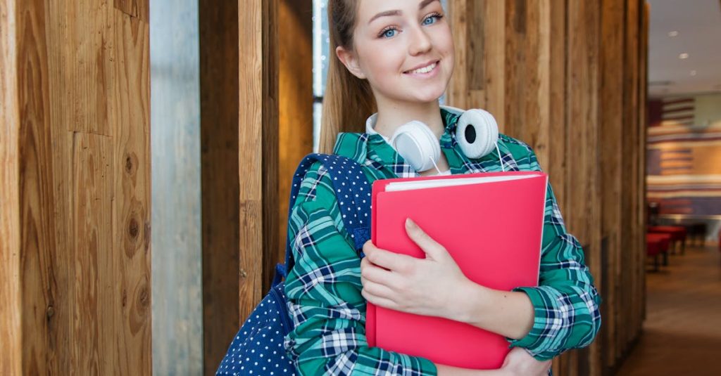 découvrez tout ce qu'il faut savoir sur l'inscription scolaire : étapes essentielles, documents nécessaires et conseils pratiques pour faciliter l'intégration de votre enfant dans son nouvel établissement.