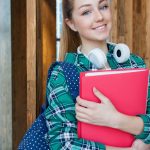 découvrez tout ce qu'il faut savoir sur l'inscription scolaire : étapes essentielles, documents nécessaires et conseils pratiques pour faciliter l'intégration de votre enfant dans son nouvel établissement.