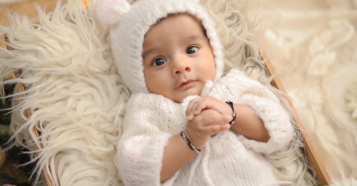 découvrez notre sélection de baby baskets confortables et stylées pour les petits pieds. offrez à votre enfant le meilleur en matière de chaussures avec des designs colorés et des matériaux doux, idéals pour les premières étapes de la marche.