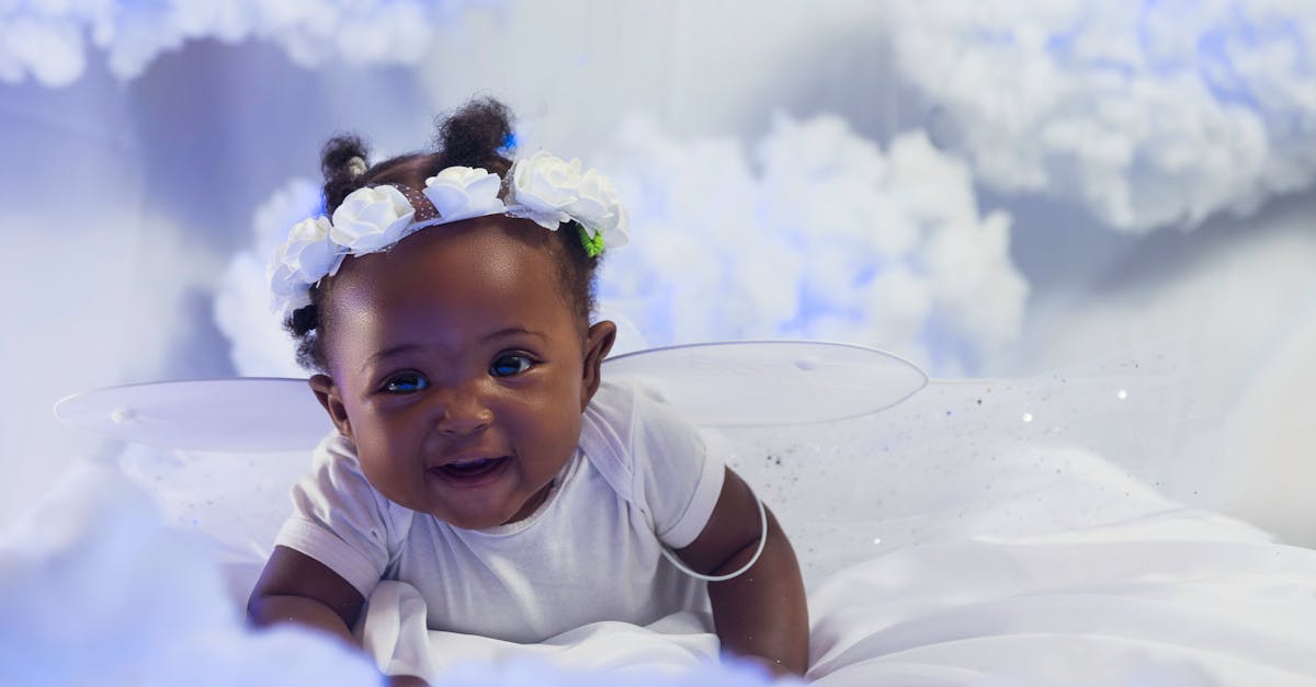 découvrez l'art du baby naming : trouvez le prénom parfait pour votre enfant en explorant des tendances, des significations et des conseils pour faire de ce choix un moment inoubliable.