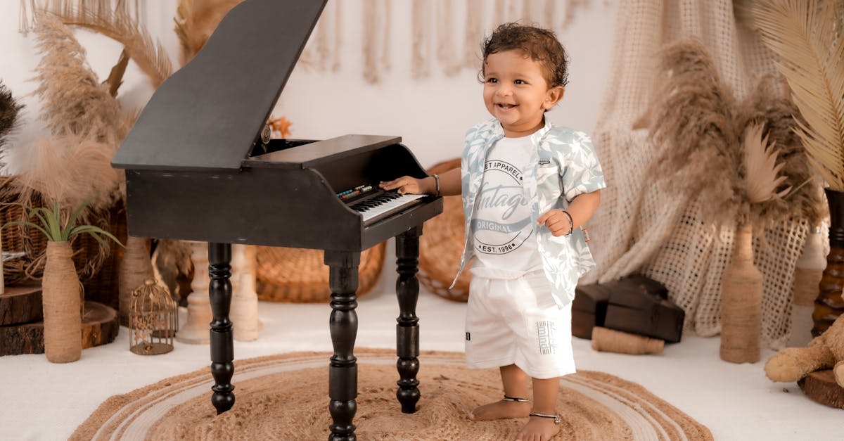 découvrez l'univers enchanté de la couture pour bébés ! apprenez à créer des vêtements adorables, des accessoires uniques et des jouets faits main pour vos petits trésors. idéal pour les passionnés de couture ou ceux qui souhaitent se lancer dans cette activité créative.