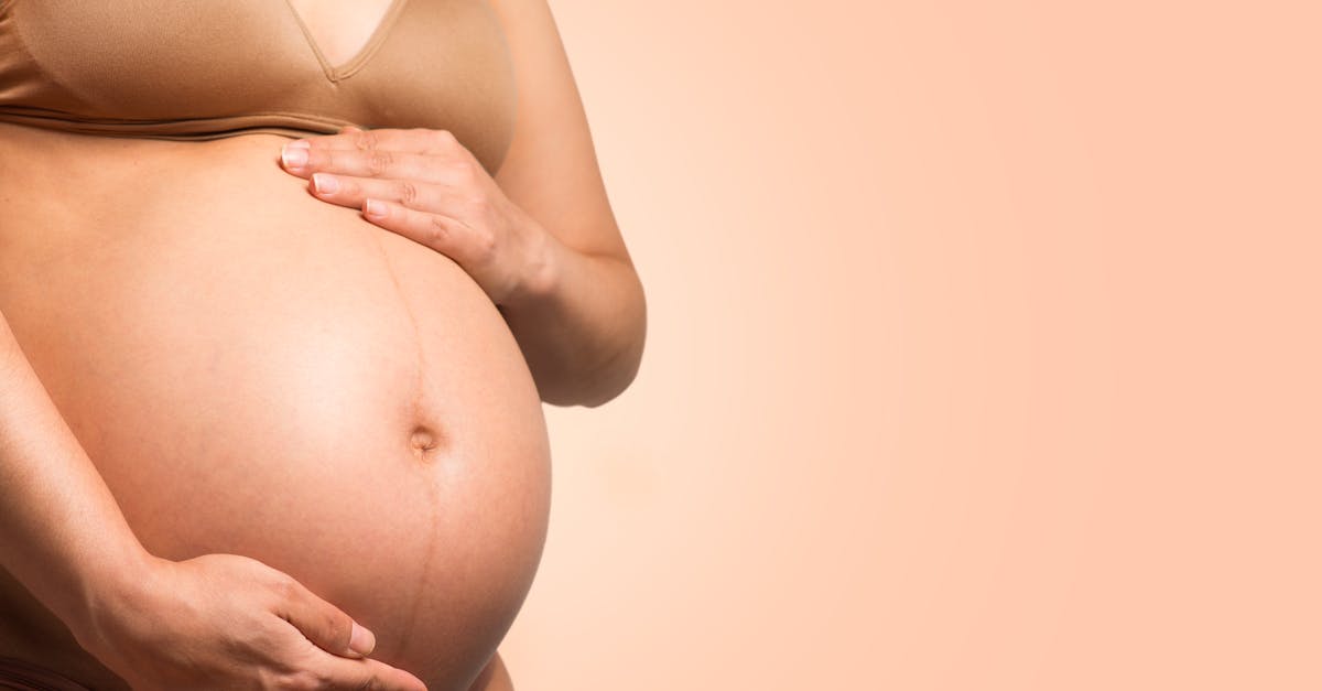 découvrez tout ce que vous devez savoir sur la grossesse : des conseils pour une grossesse saine, des informations sur le développement de votre bébé, des astuces pour gérer les symptômes et vivre cette expérience unique sereinement.