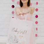 découvrez des idées originales et des conseils pour organiser des célébrations de grossesse inoubliables, du baby shower à la gender reveal, pour rendre ce moment unique encore plus spécial.