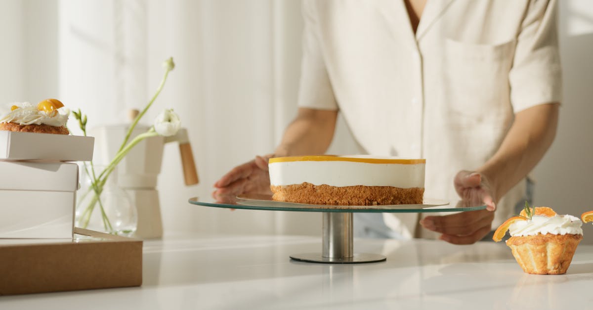 découvrez l'art de la pâtisserie avec nos recettes de gâteaux incontournables. que vous soyez débutant ou expert, apprenez à créer des gâteaux moelleux et savoureux qui raviront vos convives. suivez nos conseils et techniques pour réussir chaque étape de la cuisson et du décor.