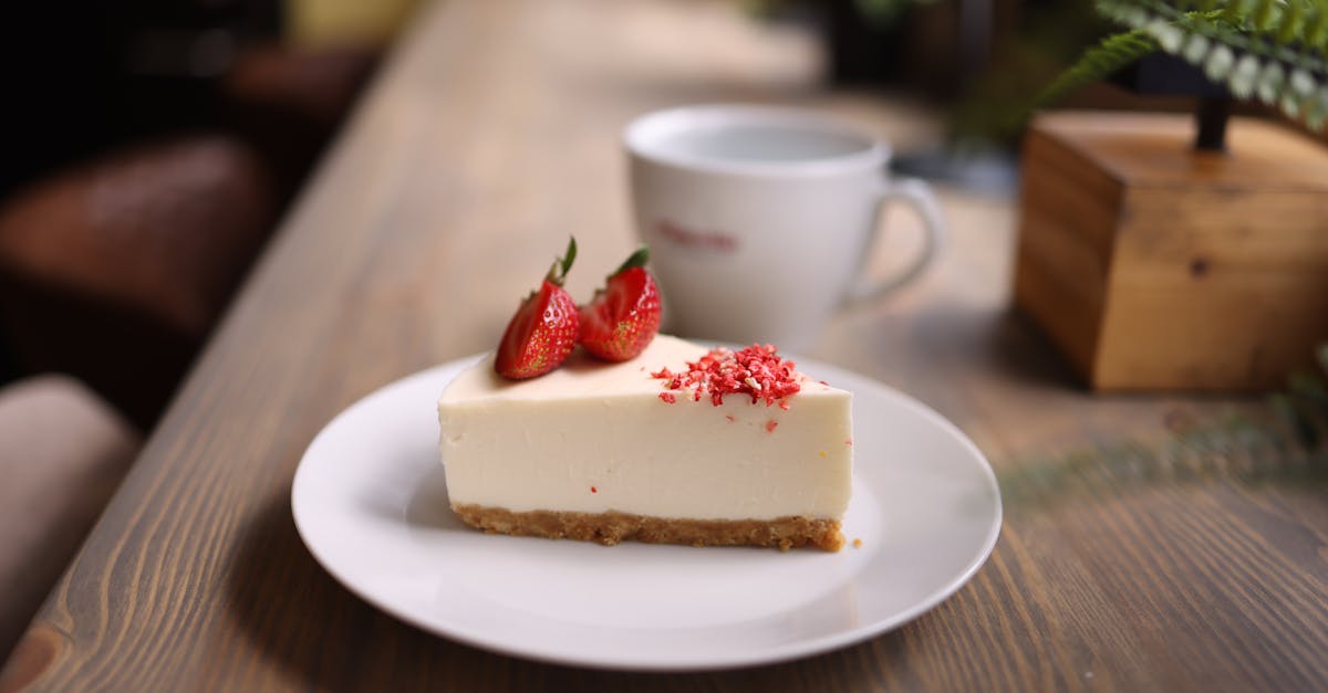 découvrez l'art de la pâtisserie avec notre guide complet sur la cuisson des gâteaux. apprenez des techniques essentielles, des recettes délicieuses et des astuces pour réaliser des gâteaux moelleux et savoureux qui raviront vos proches.