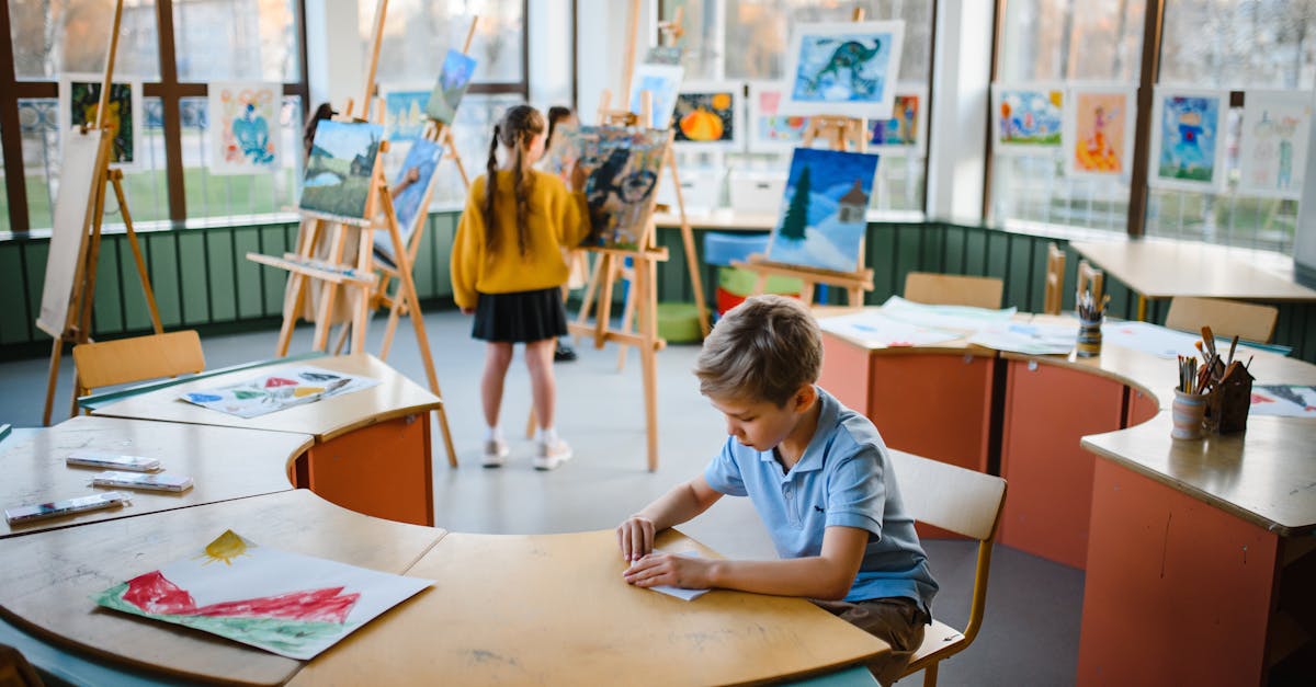 découvrez des expositions d'art pour enfants mettant en avant leur créativité, leurs talents et des œuvres colorées. idéal pour stimuler l'imagination et partager des moments culturels en famille.