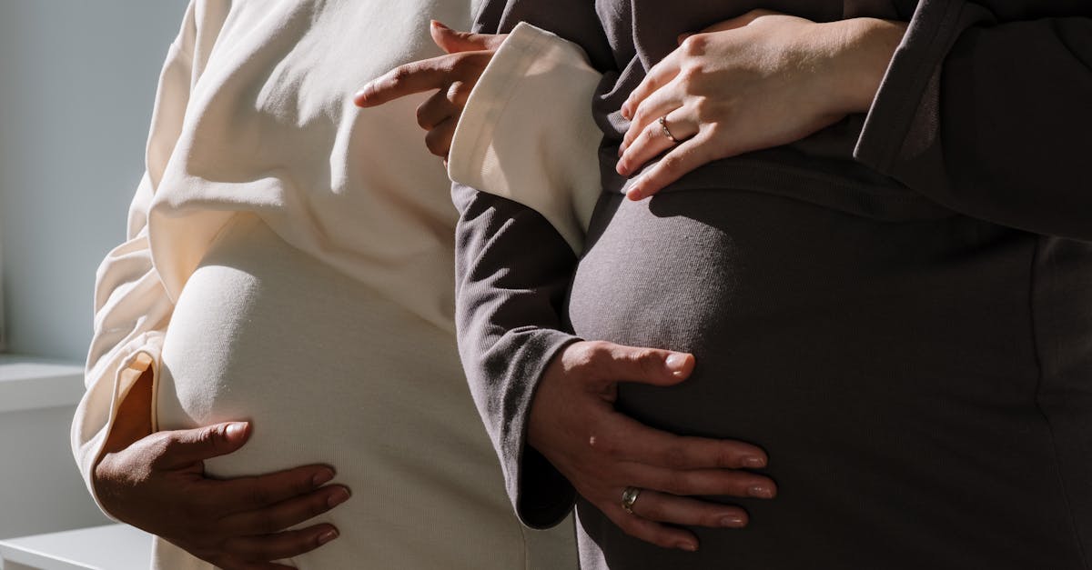 découvrez des idées originales et tendances pour organiser des célébrations de grossesse inoubliables : baby showers, annonces, gender reveal, astuces décorations et conseils pour marquer ce moment unique.