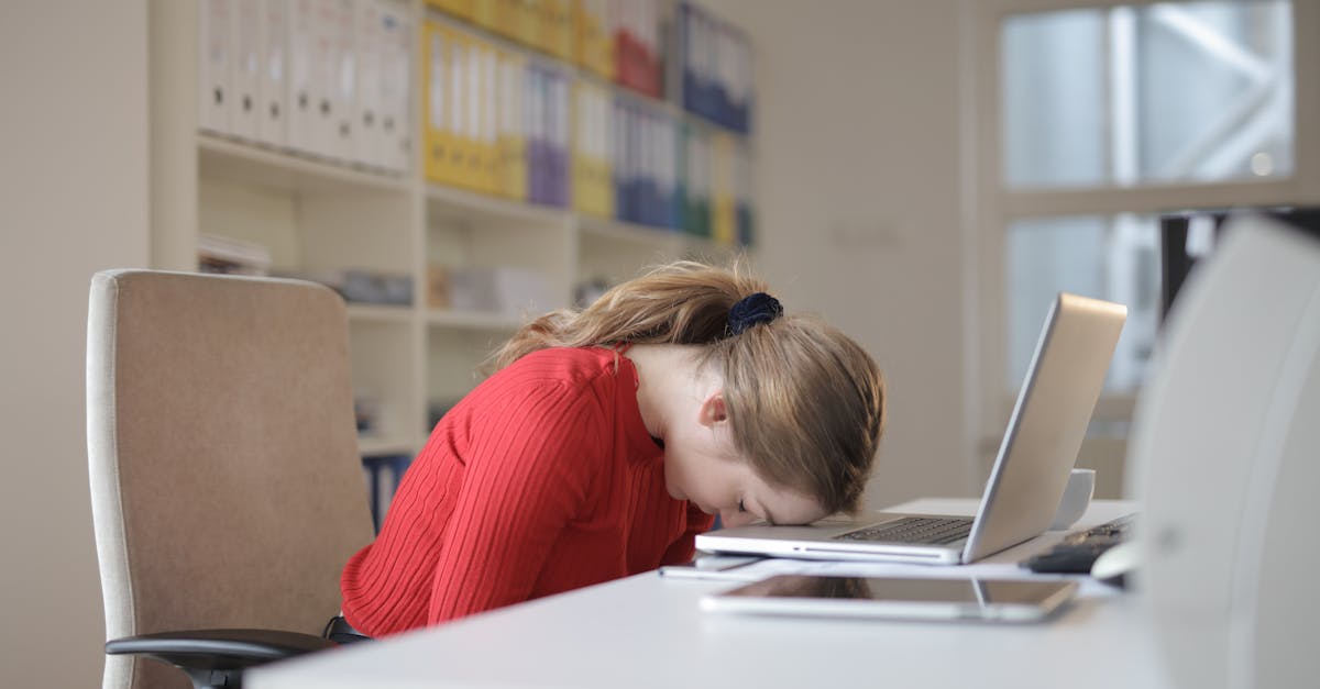découvrez des rituels de sommeil efficaces pour favoriser l’endormissement, améliorer la qualité de votre nuit et instaurer une routine relaxante. adoptez de bonnes habitudes pour un sommeil réparateur et un bien-être quotidien.