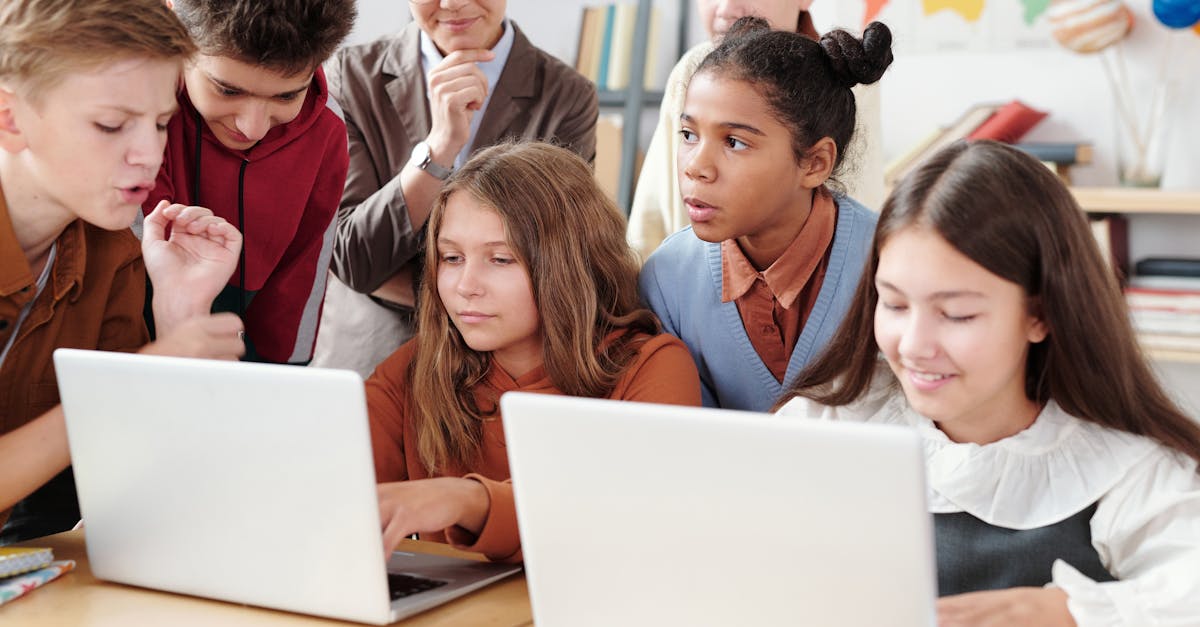 découvrez comment le creative learning stimule l’imagination, favorise l’innovation et rend l’apprentissage plus engageant grâce à des méthodes créatives adaptées à tous les âges.